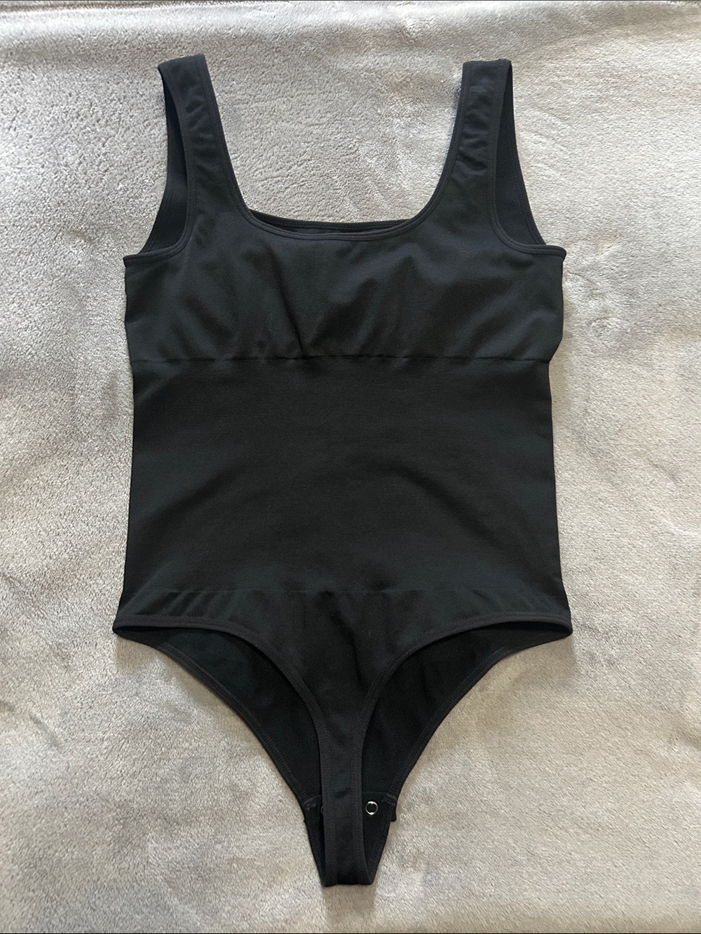 Tummy Control Compression Thong Bodysuit - Picture 4 of 5